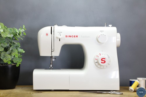 Boxed display singer - boxed,
