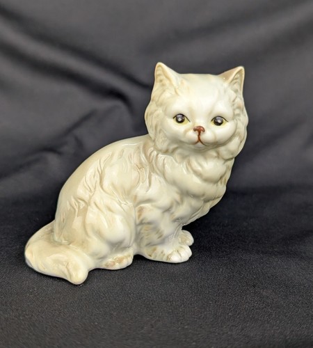 Vintage white persian - vintage,