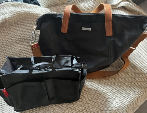 Storksak solid black messenger - black,