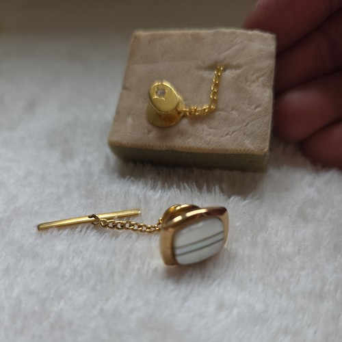 Pair vintage white - 2, opal