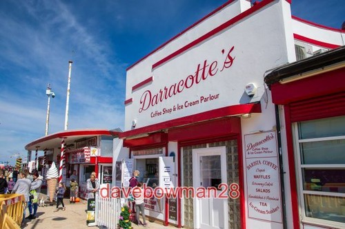 Photo food kiosks - kiosks, beside