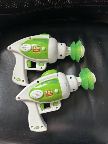 2007 buzz lightyear guns - buzz,