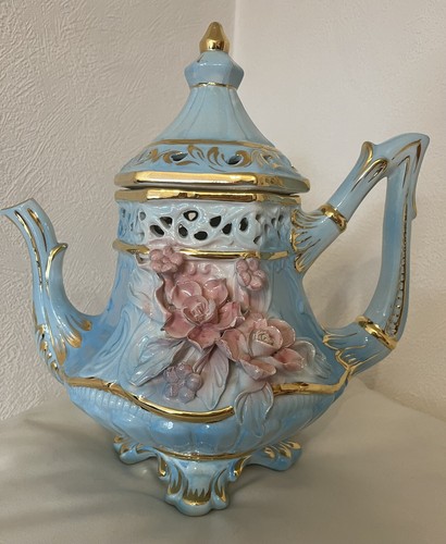 Large vintage capodimonte - large,