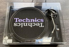 Technics SL-1210 MK2 Turntable