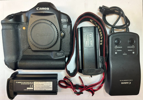 Canon eos mark - ii, digital