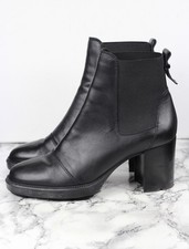 AQUATALIA Russell & Bromley