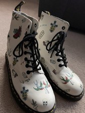 Dr Doc Martens 1460 white