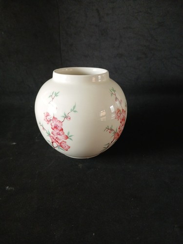 Arthur wood vintage bud vase - vintage, /
