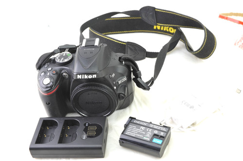 Nikon d5200 1mp dslr - d5200,