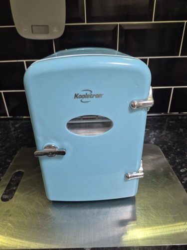 Koolatron mini fridge - mini, 4l