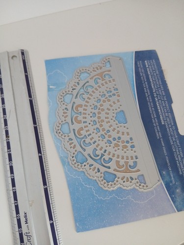 Hunkydory half doily die - hunkydory,