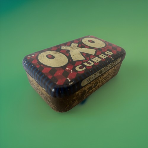 Vintage oxo cubes tin 2x3 - cubes,