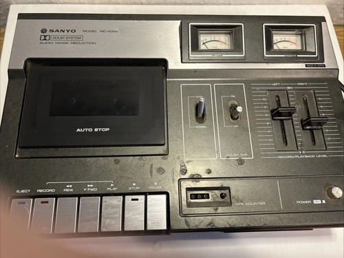Sanyo tape cassette recorder - cassette,