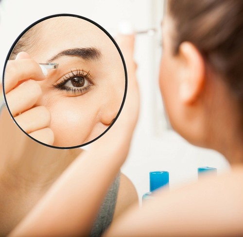 Magnifying make beauty - make,