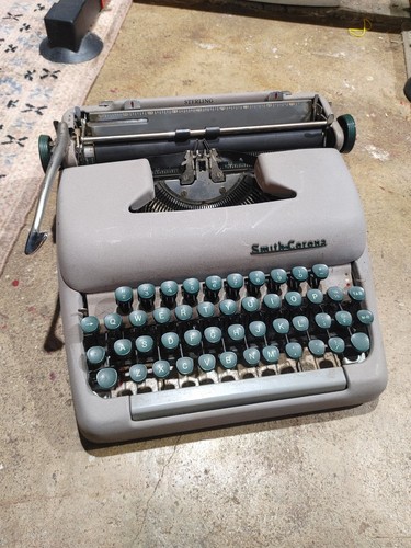 Typewriter smith corona - typewriter,