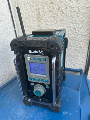Makita bmr100 18v job - 18v,