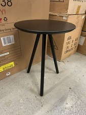 Arptat Round Side Table in