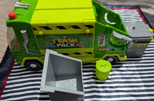 The trash pack garbage - the,