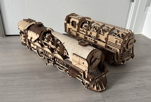 Pair ugears steam train - of,
