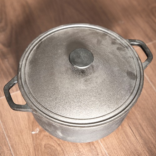 Cast iron round dutch oven - iron,