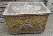 VINTAGE BRASS PLATED METAL COAL BOX SAILING SHIP PATTERN SOLID KINDERLING READ