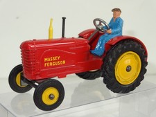 DINKY 300 MASSEY HARRIS