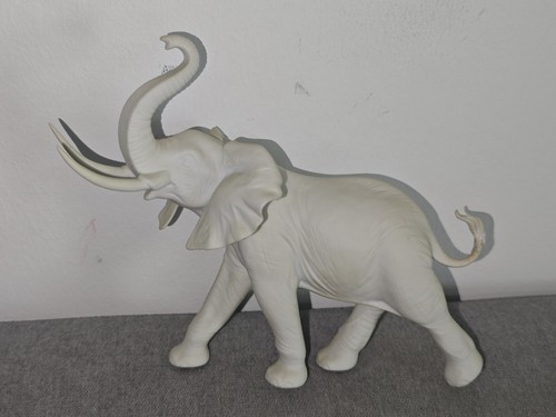 Goebel figurine porcelain - goebel,