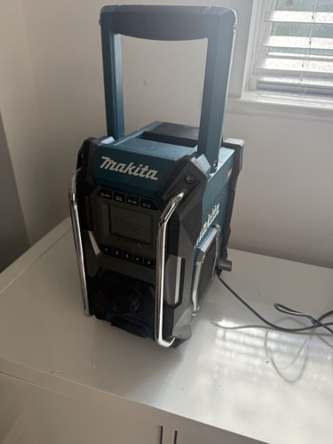 Makita radio mr001g xrg 18v - makita,