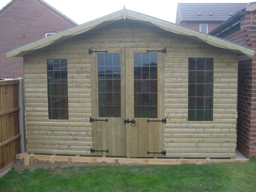 Summer house log lap - summer,