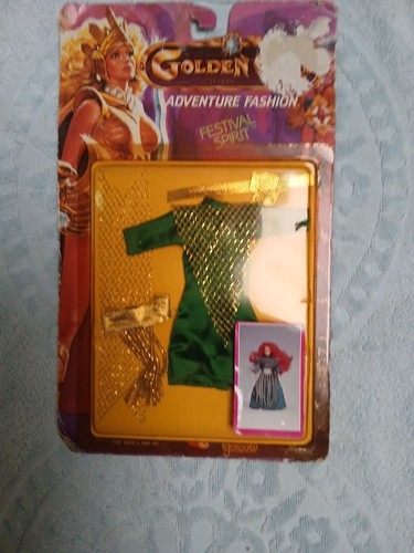 Galoob golden girl - golden, outfit