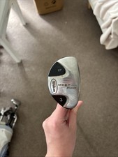 Wilson 3 Hybrid 17 Degree Stiff Flex Fujikura Shaft Deep Red