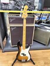 FENDER JAPAN Electric Bass
