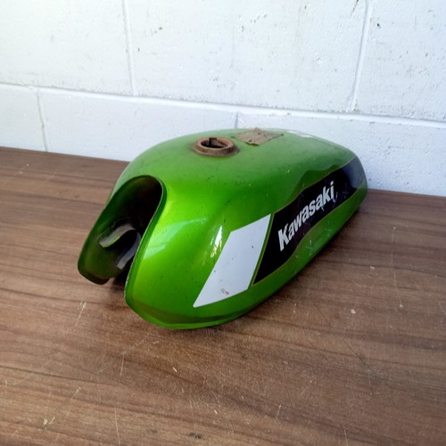Kawasaki kh125 petrol fuel - kawasaki,