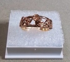 STUNNING 9CT YELLOW GOLD AND