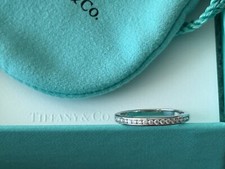 TIFFANY & Co 2mm HALF DIAMOND