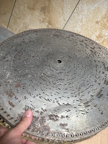 Polyphonic sheet metal plates