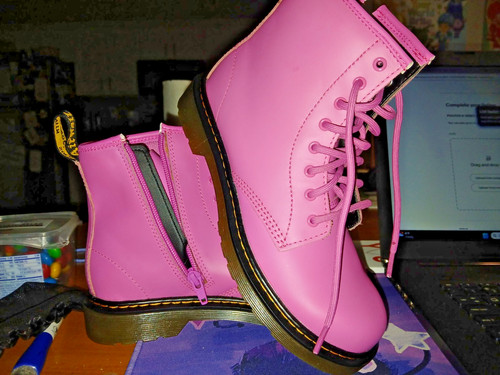 Martens pink leather 8 - dr,