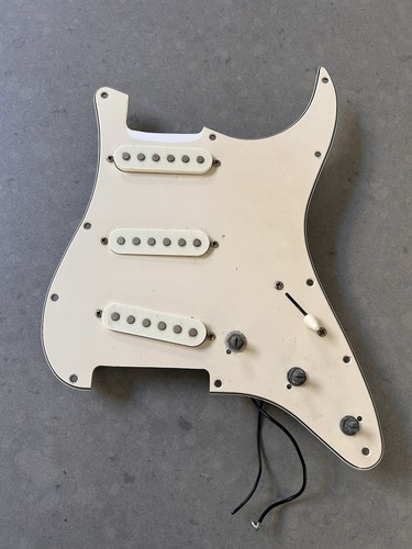 Fender squier loaded - fender, pick