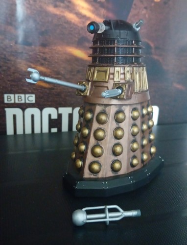 Doctor who dalek - who, guard