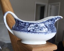 VINTAGE  HOLLINSHEAD & KIRKHAM TUNSALL BLUE AND WHITE GRAVY BOAT