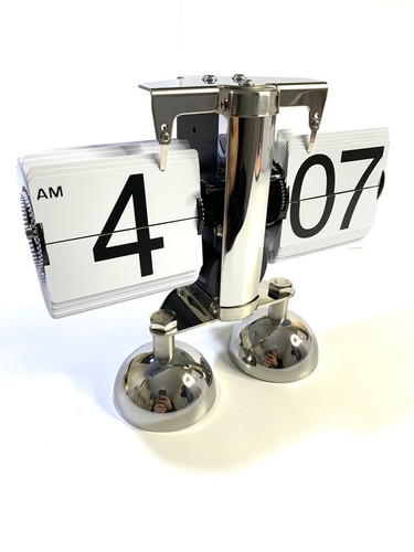 Vintage flip down desk clock - down,