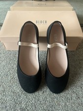 BLOCH CANVAS CHARACTER SHOES LOW HEEL, SUEDE SOLE SIZE  UK1 in original box