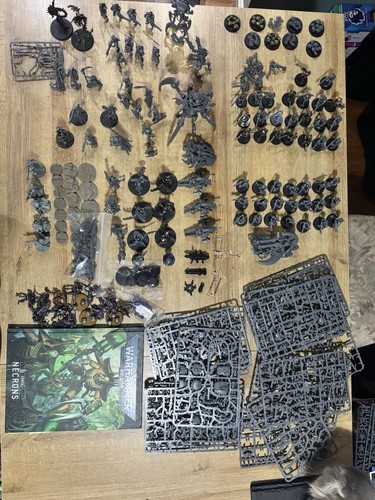 Warhammer 40k necron 2000 - warhammer,