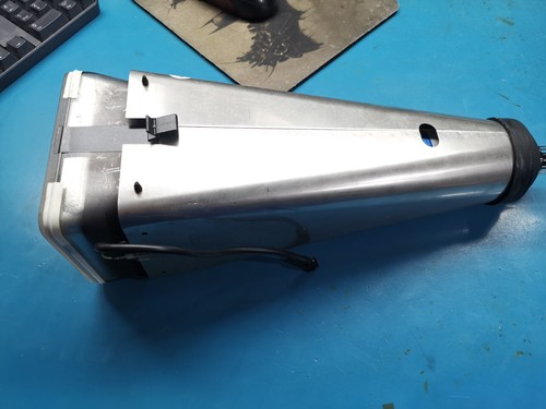 Fluke pm3082 oscilloscope crt - pm3082,