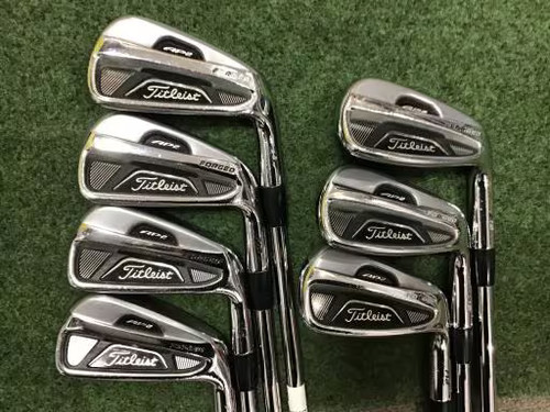 Titleist right handed - right, iron