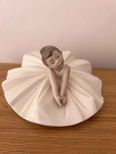 Vintage nao lladro - by,
