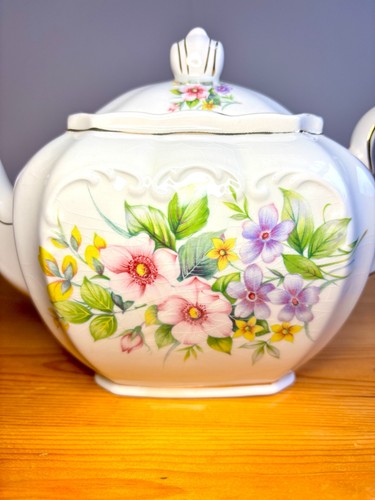Vintage floral sadler cube - floral,