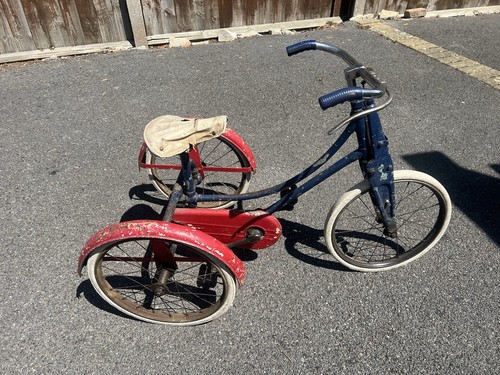 Vintage wheeled tricycle - 3,