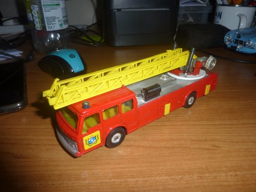 Corgi dennis aerial ladder - corgi,