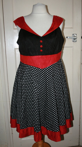 Bnwt size black - size, retro